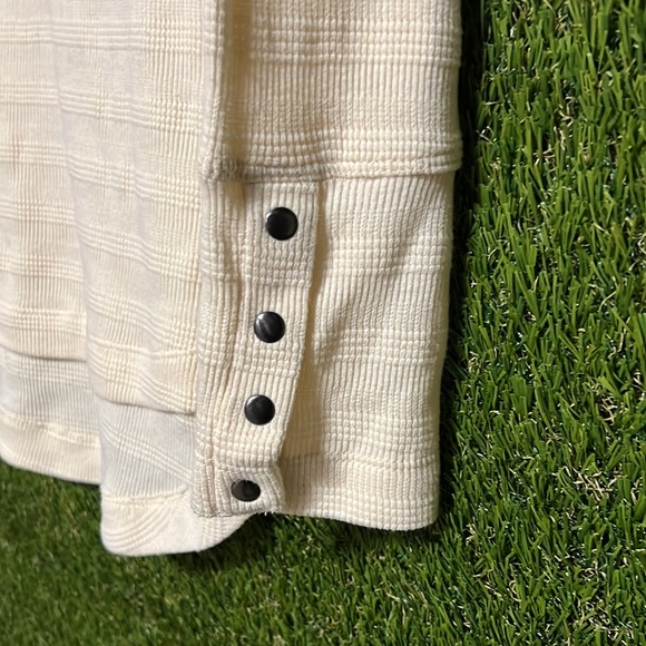 ⭐️ Susina Longsleeve Beige Henley - Picture 5 of 5